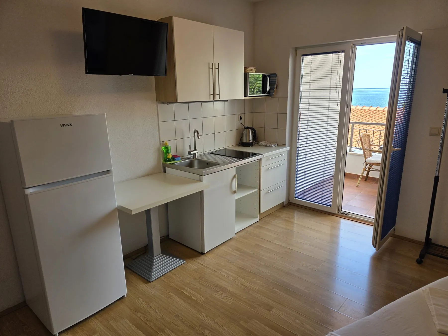 Studio APT-3 — 6